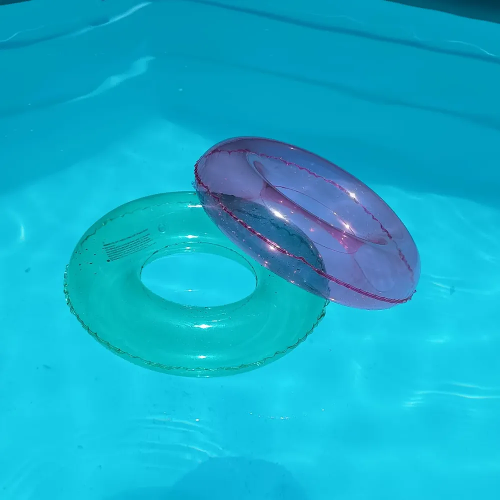 Boia Inflável Neon Transparente